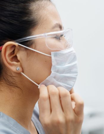 Are tonsil stones contagious?